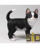 Dierenbeeld kat poes zwart wit staand 20 cm